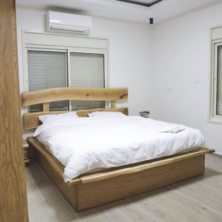 Villa נווה חרמון Majdal Shams Exterior foto